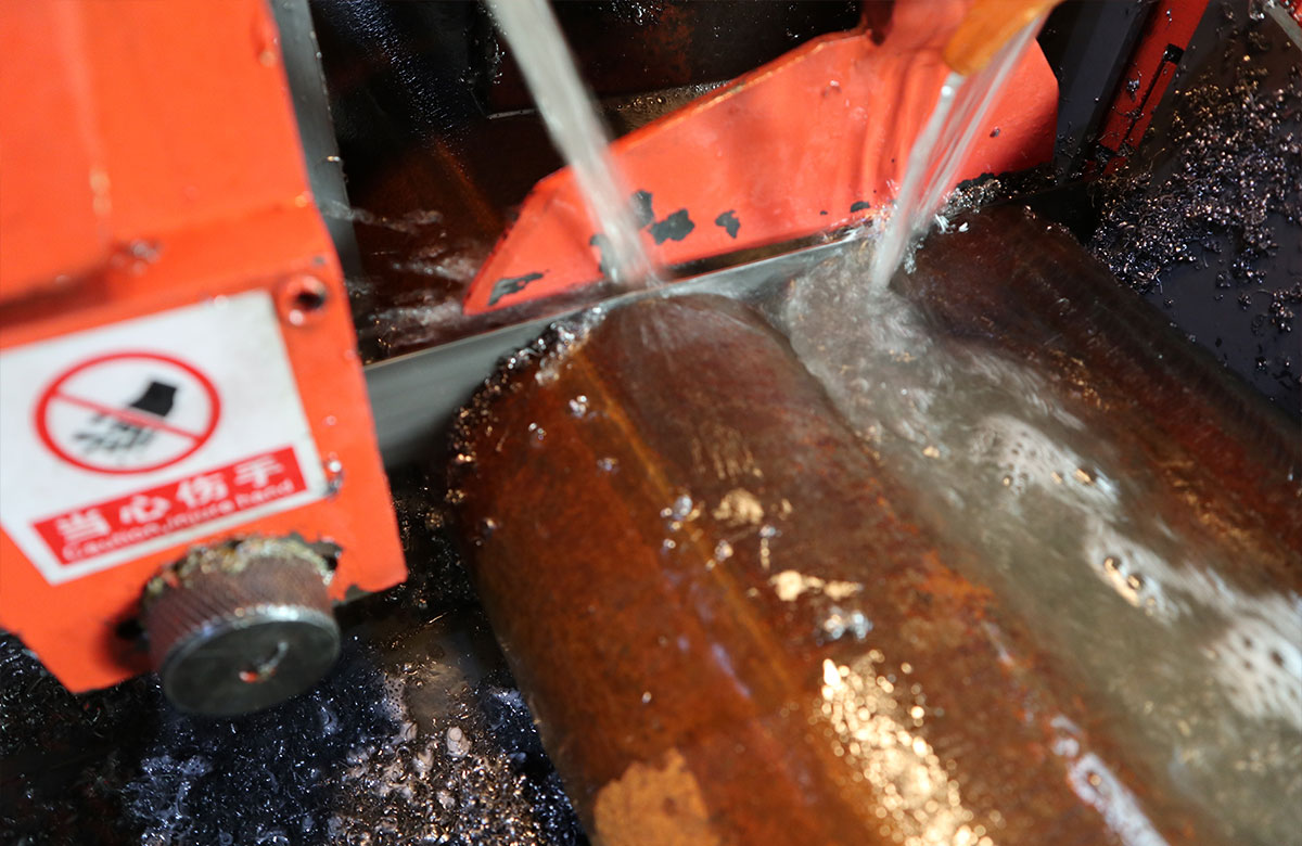 1727165134511808.jpg 鋸床廠家