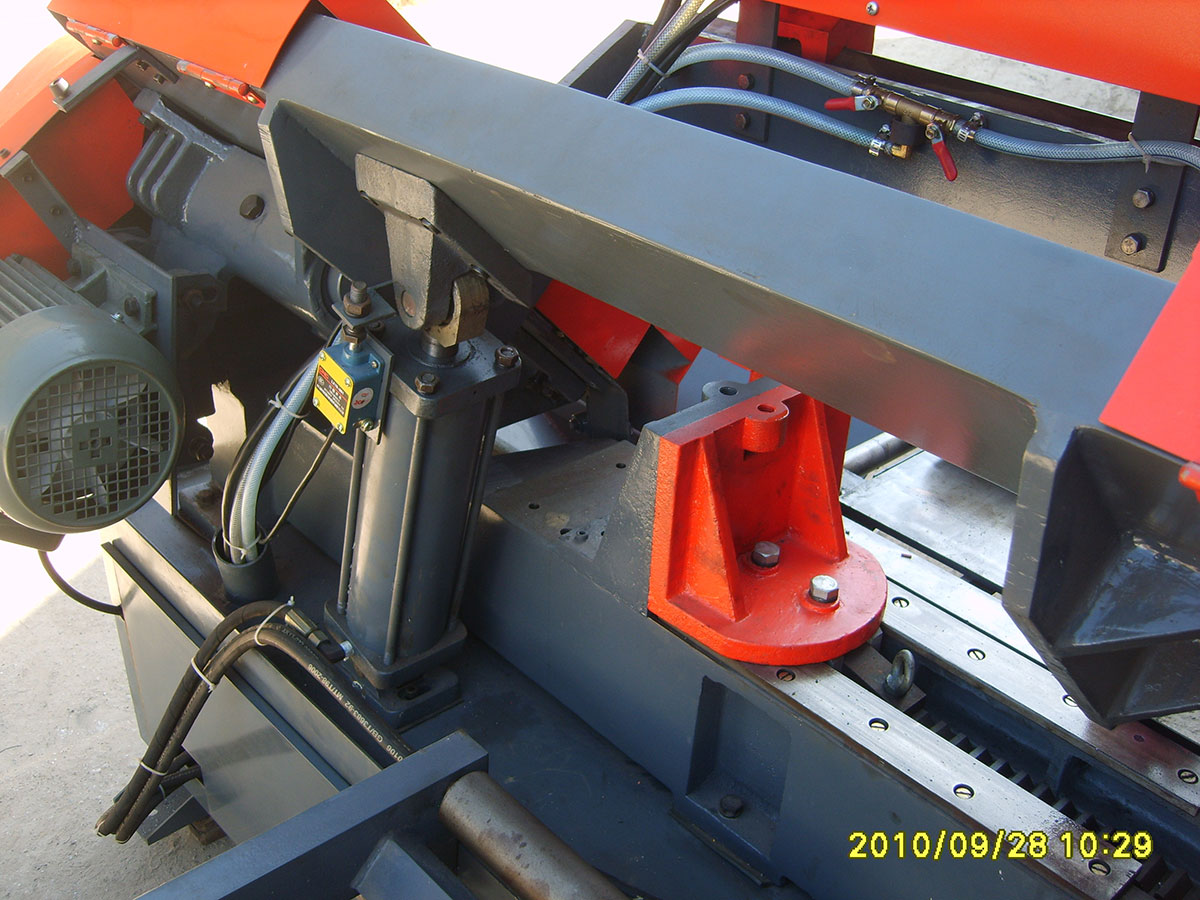 1727224144492794.jpg 鋸床