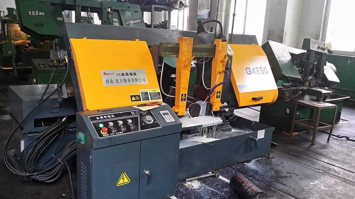 1734659439628743.jpg 鋸床廠家