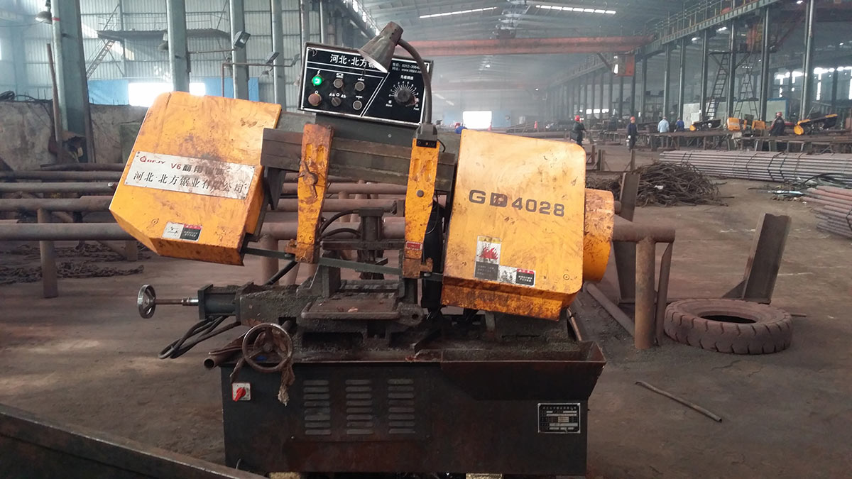 1734675765736430.jpg 帶鋸床